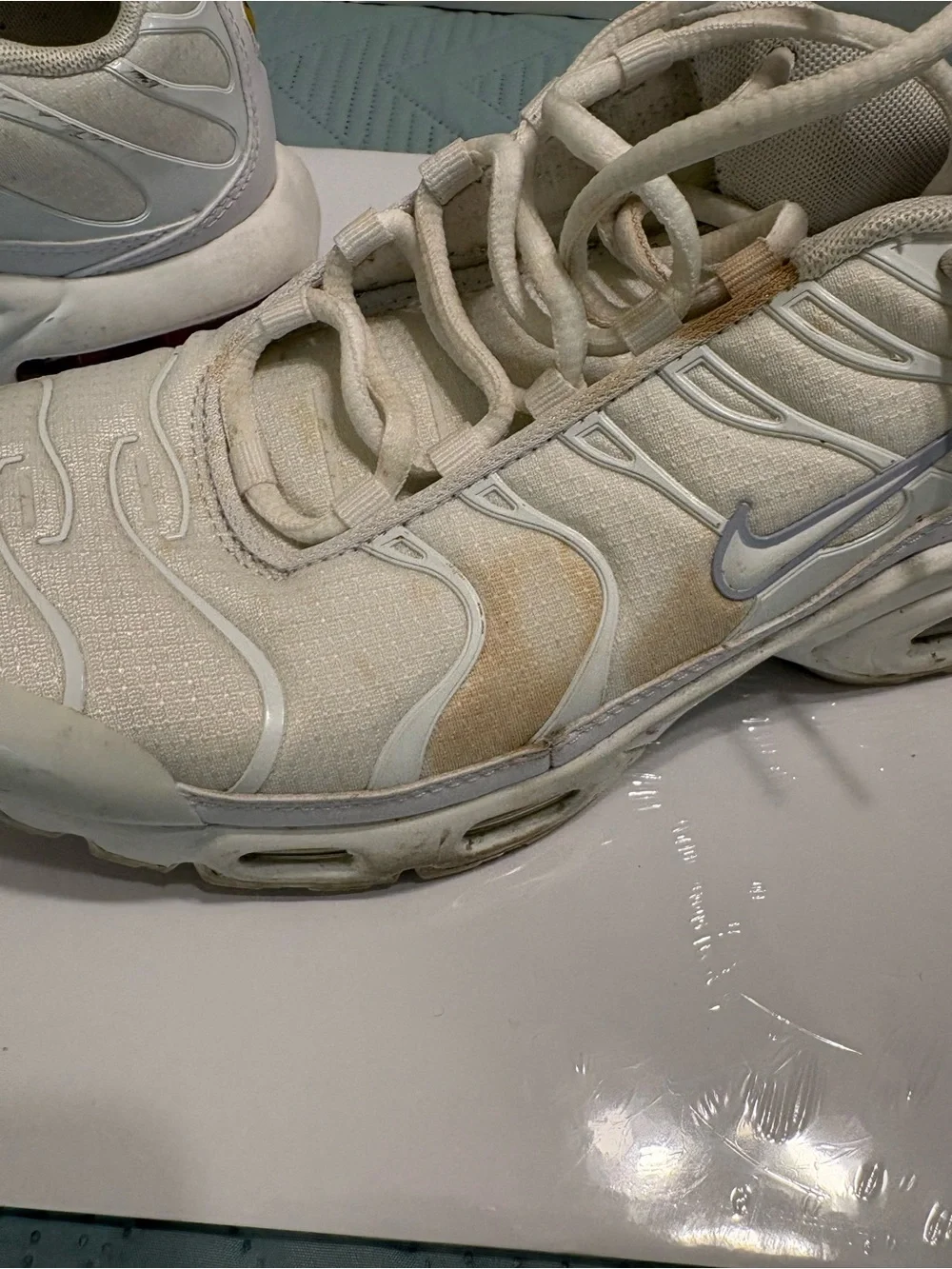Nike Air Max Plus Shoes Triple White Mesh Running Sneaker CW7044-100 GS Sz 7Y